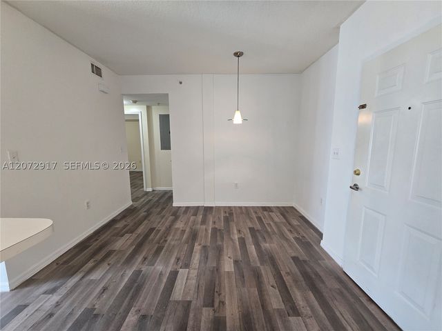 11060 SW 196th St 413, Cutler Bay, FL 33157