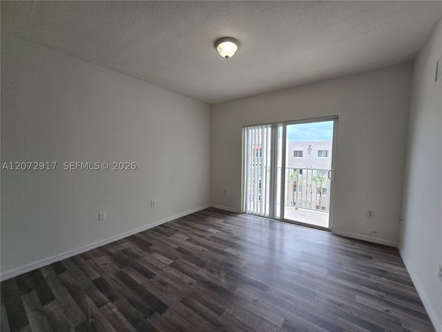 11060 SW 196th St 413, Cutler Bay, FL 33157