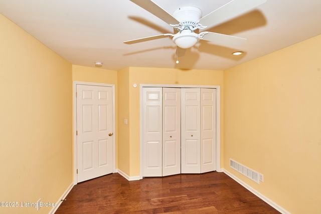 4802 Whitekirk Ct, Louisville, KY 40222