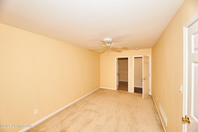 4802 Whitekirk Ct, Louisville, KY 40222