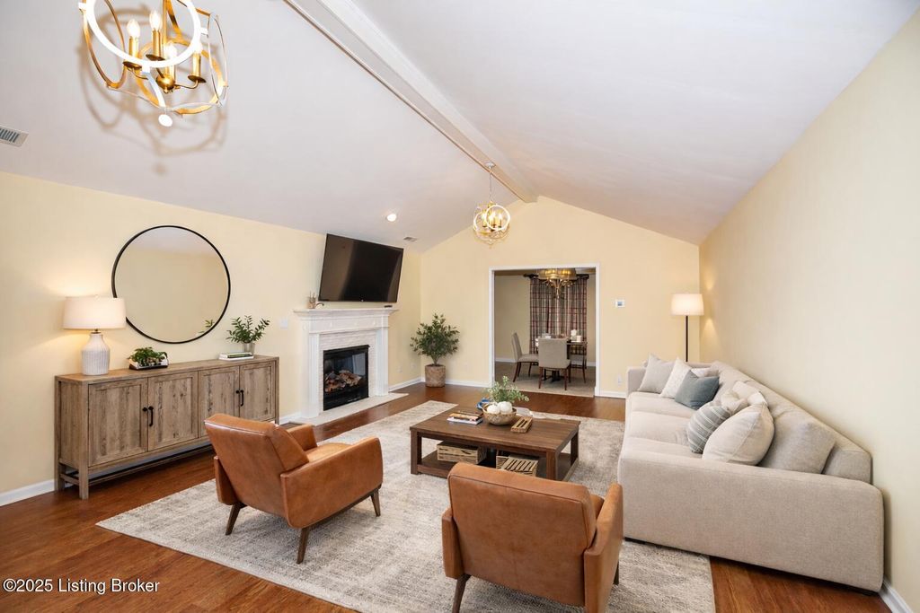 4802 Whitekirk Ct, Louisville, KY 40222