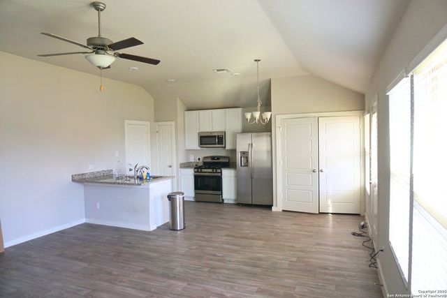 10706 Francisco, Converse, TX 78109