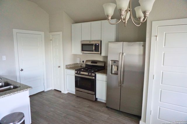 10706 Francisco, Converse, TX 78109