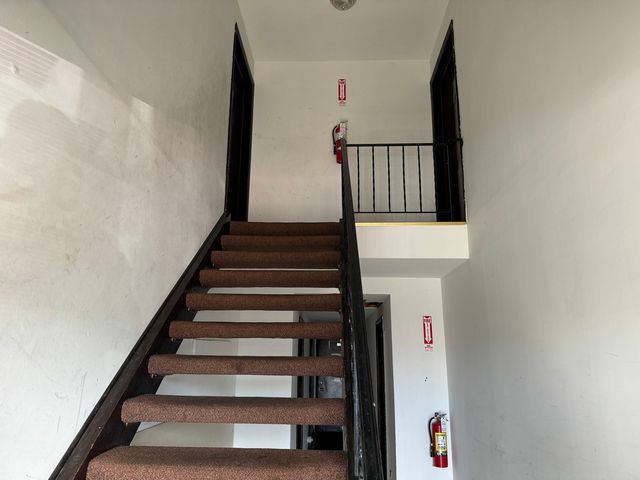 2936 Bernice Road, Lansing, IL 60438