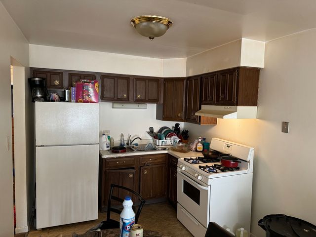 2936 Bernice Road, Lansing, IL 60438