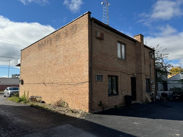 2936 Bernice Road, Lansing, IL 60438