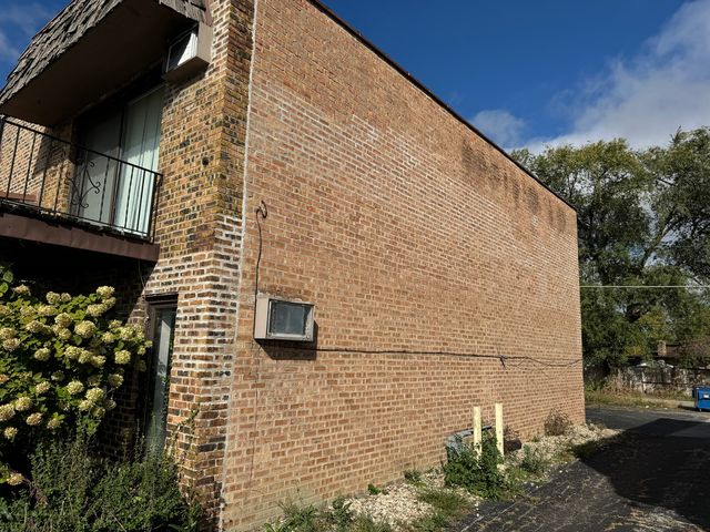 2936 Bernice Road, Lansing, IL 60438