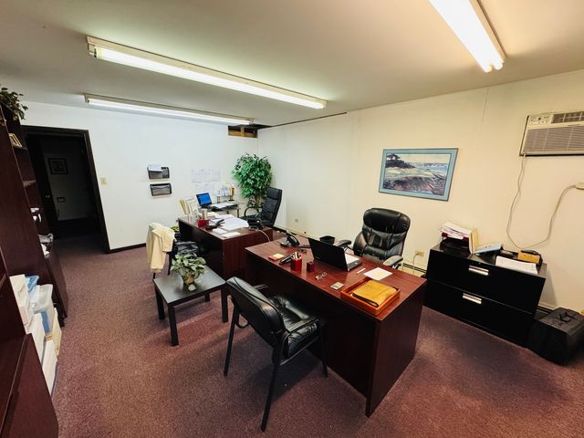 2936 Bernice Road, Lansing, IL 60438