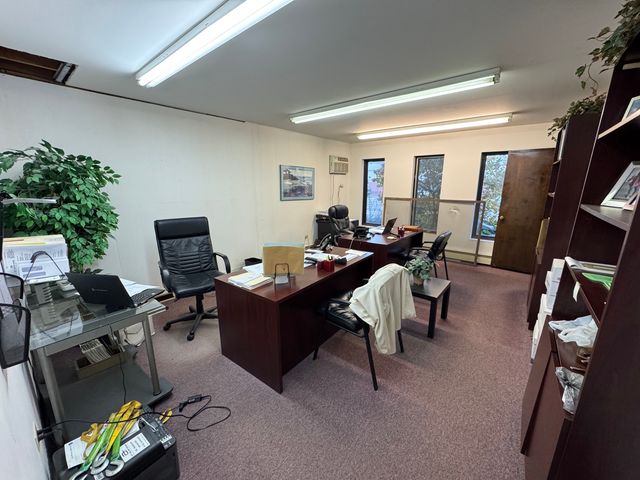 2936 Bernice Road, Lansing, IL 60438