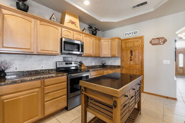 6908 Chapingo Road NE, Rio Rancho, NM 87144