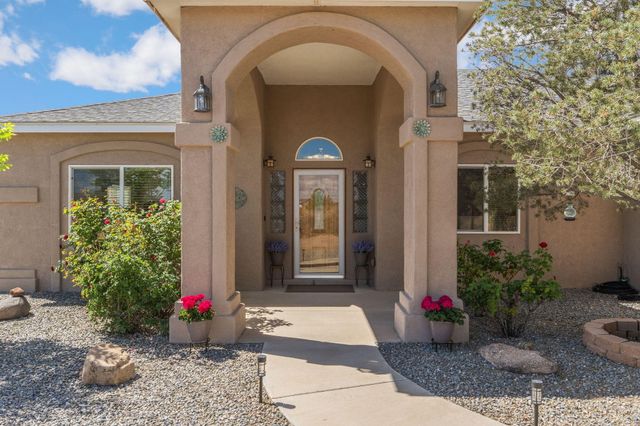6908 Chapingo Road NE, Rio Rancho, NM 87144