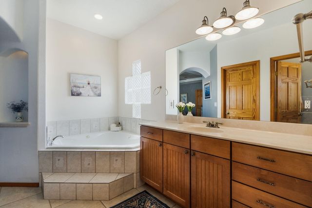 6908 Chapingo Road NE, Rio Rancho, NM 87144