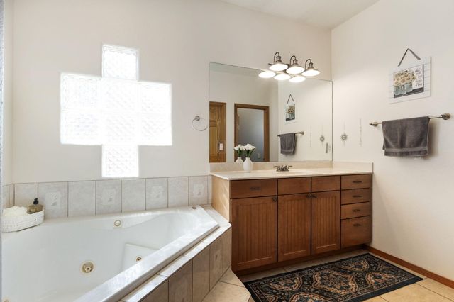 6908 Chapingo Road NE, Rio Rancho, NM 87144