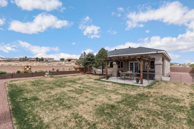 6908 Chapingo Road NE, Rio Rancho, NM 87144