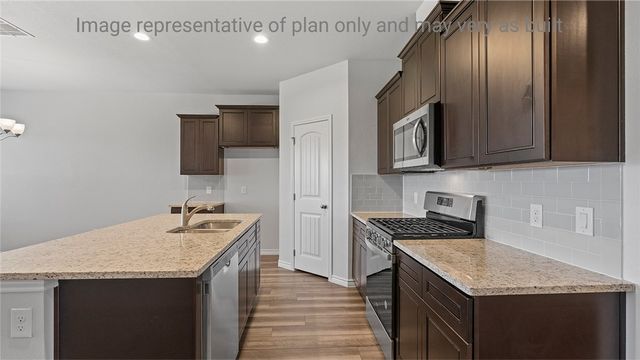 107 Emerald St, Portland, TX 78374