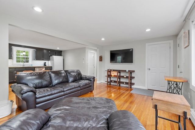 106 Eugene St, Leominster, MA 01453