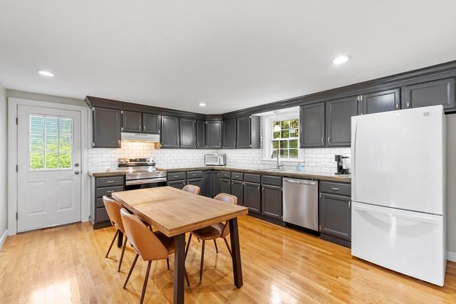 106 Eugene St, Leominster, MA 01453