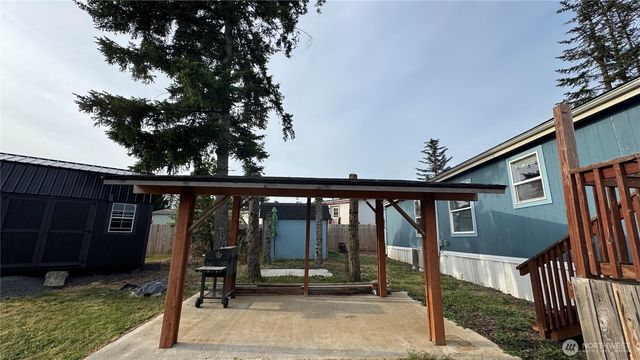 103 Noble Estates Drive, Winlock, WA 98596