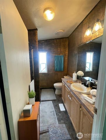 103 Noble Estates Drive, Winlock, WA 98596