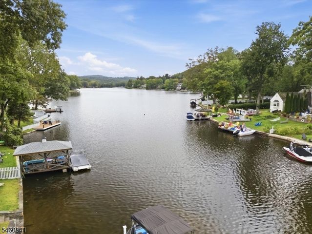 55 N Shore Rd, Denville Twp., NJ 07834