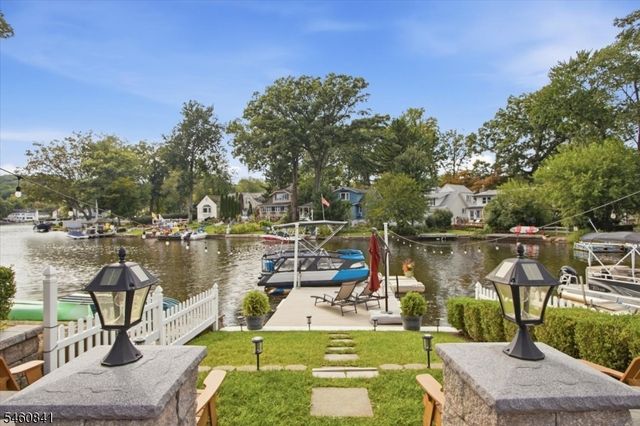 55 N Shore Rd, Denville Twp., NJ 07834