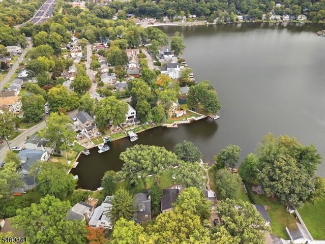 55 N Shore Rd, Denville Twp., NJ 07834