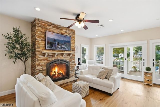 55 N Shore Rd, Denville Twp., NJ 07834