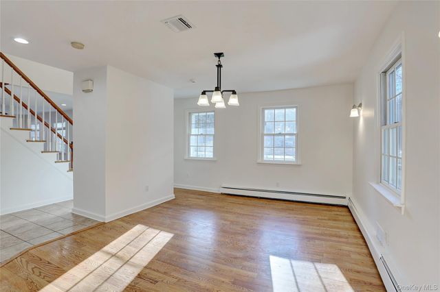 21 Mile Road, Suffern, NY 10901