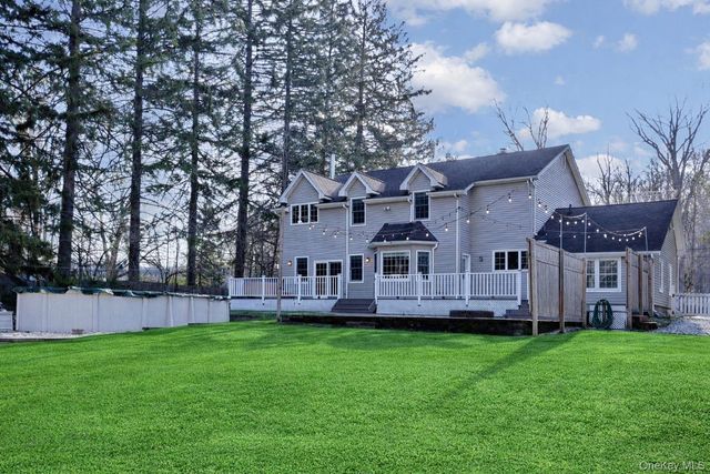 21 Mile Road, Suffern, NY 10901