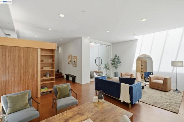 2709 10Th St D, Berkeley, CA 94710