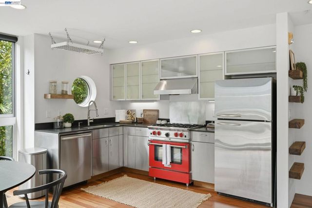 2709 10Th St D, Berkeley, CA 94710