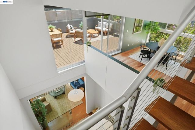 2709 10Th St D, Berkeley, CA 94710