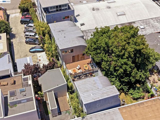 2709 10Th St D, Berkeley, CA 94710