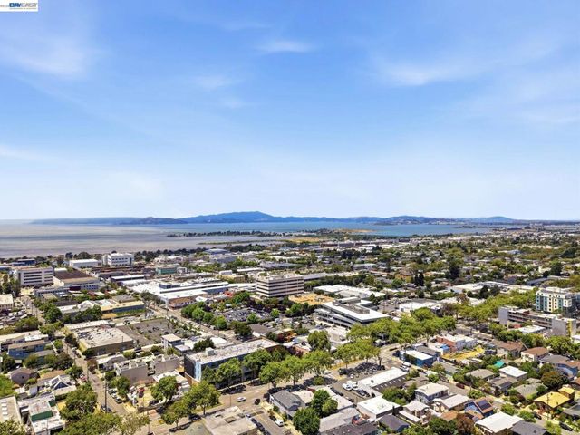 2709 10Th St D, Berkeley, CA 94710