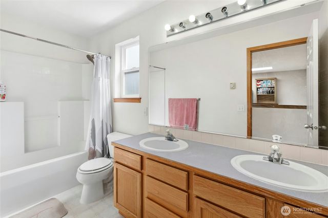 9 166th Place SE, Bothell, WA 98012