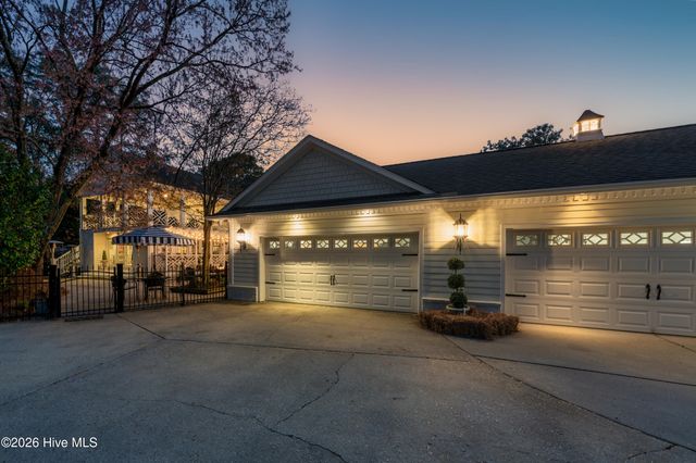 2301 Parham Drive, Wilmington, NC 28403