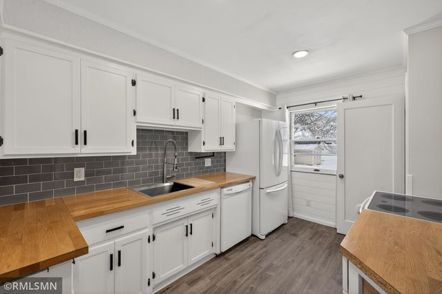 923 14th Street NE, Owatonna, MN 55060