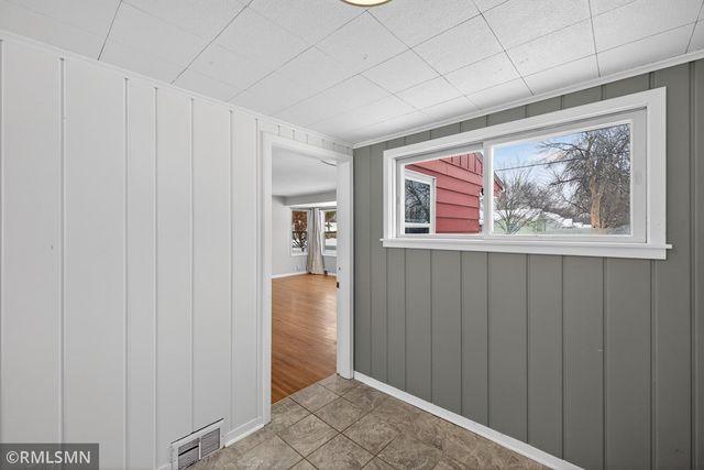 923 14th Street NE, Owatonna, MN 55060