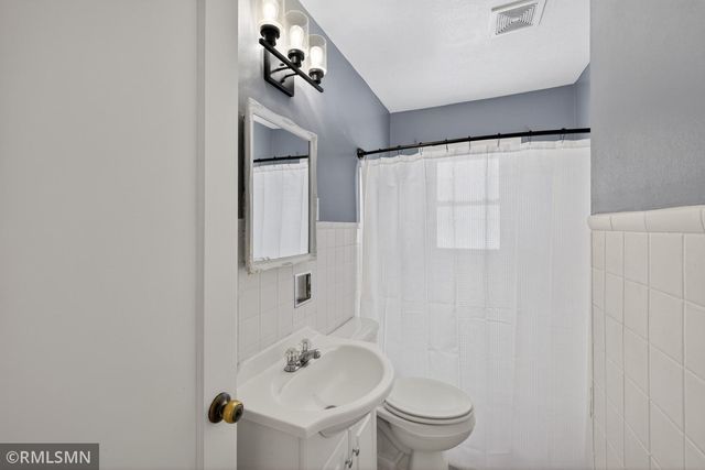 923 14th Street NE, Owatonna, MN 55060