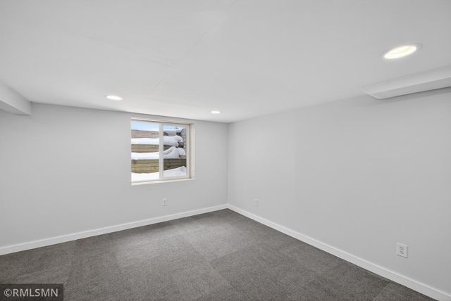 923 14th Street NE, Owatonna, MN 55060