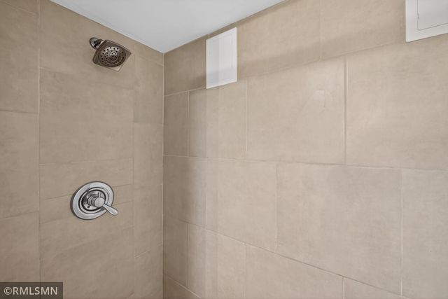 923 14th Street NE, Owatonna, MN 55060