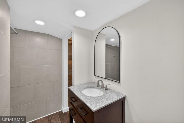 923 14th Street NE, Owatonna, MN 55060