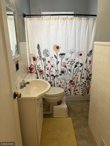 923 14th Street NE, Owatonna, MN 55060