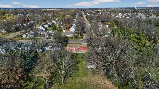 923 14th Street NE, Owatonna, MN 55060