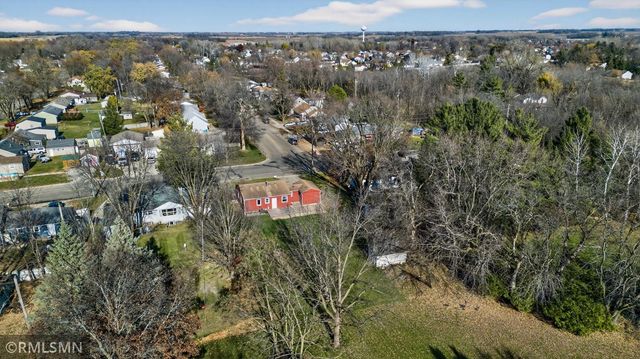 923 14th Street NE, Owatonna, MN 55060