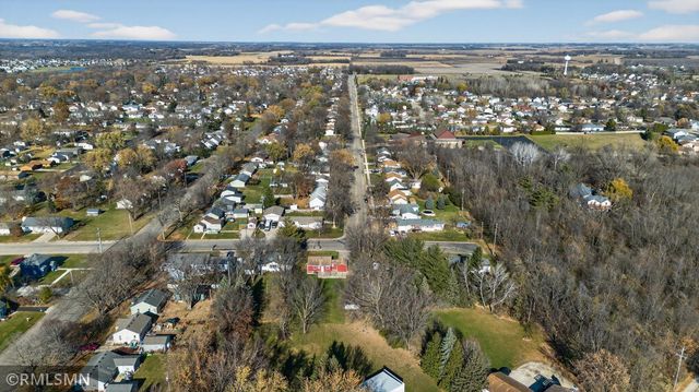 923 14th Street NE, Owatonna, MN 55060