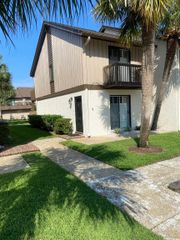 10200 Lake Shore Dr Apt 4, Myrtle Beach, SC 29572