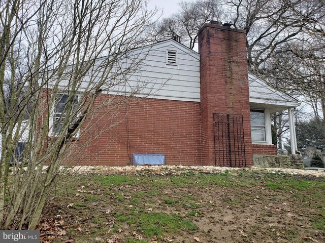 2584 SPRING VALLEY RD, Lancaster, PA 17601