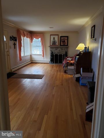 2584 SPRING VALLEY RD, Lancaster, PA 17601