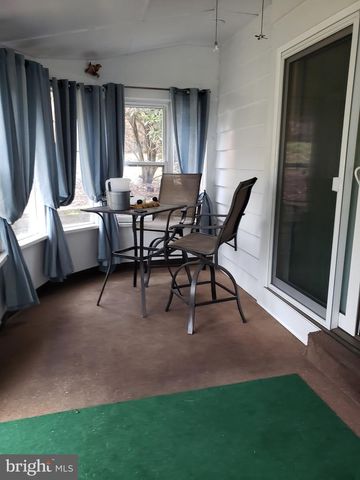 2584 SPRING VALLEY RD, Lancaster, PA 17601